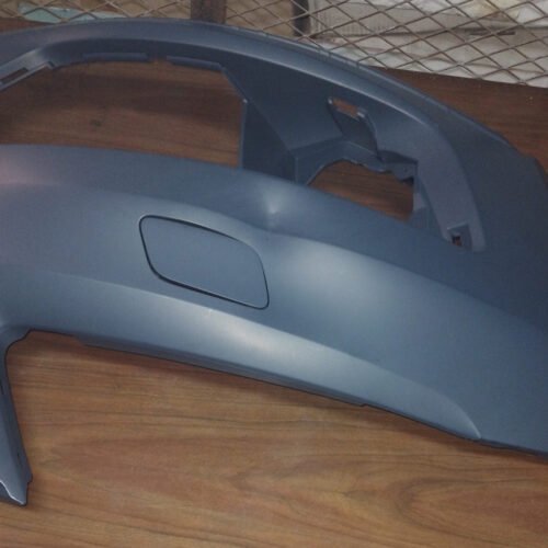 Revêtement de pare-chocs avant